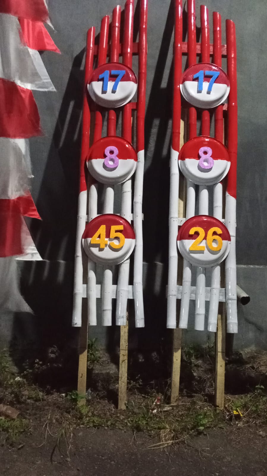 Gerbang Merah Putih Siap Berdiri, Semangat Kemerdekaan Mulai Terasa di RW BTN Arakeke